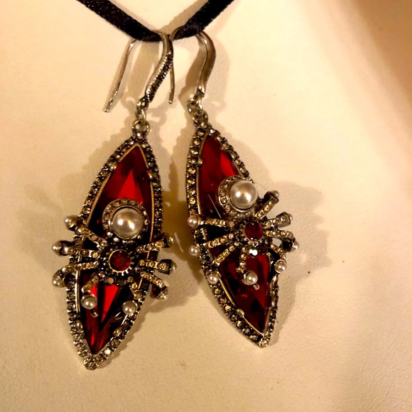 Oversized Spider Earrings Red - Picture 2 of 13